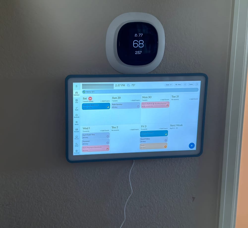 Skylight Calendar 2 Review: A Genuinely Useful Device That Can't Quite Get Out of Its Own Way