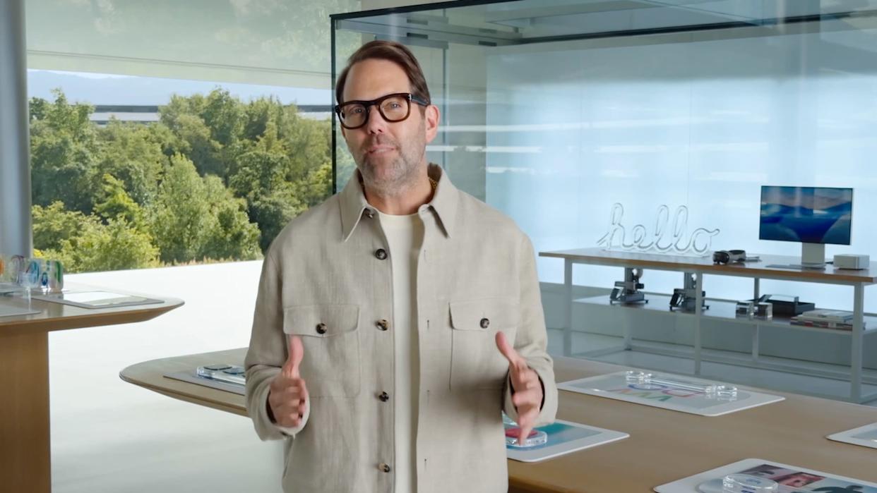 Another Key Executive Exits Apple: Alan Dye's Move to Meta Signals Continued Leadership Exodus