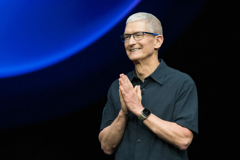 The End of an Era: Tim Cook Could Step Down as Apple's CEO in 2026